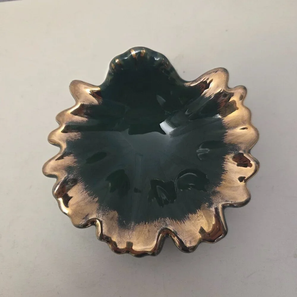 Vintage Unbranded Dark Green Gold Scalloped Edge Footed Trinket Soap Dish